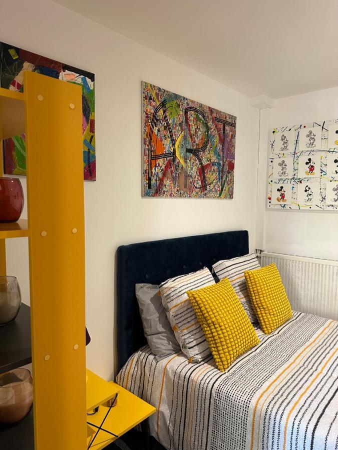 Pop Appart Appartement Artiste Configure En Galerie Dart A 200 M Du Centre Ville Avec Parking Prive Et Securise Gratuit Dans Copropriete أفينيون المظهر الخارجي الصورة