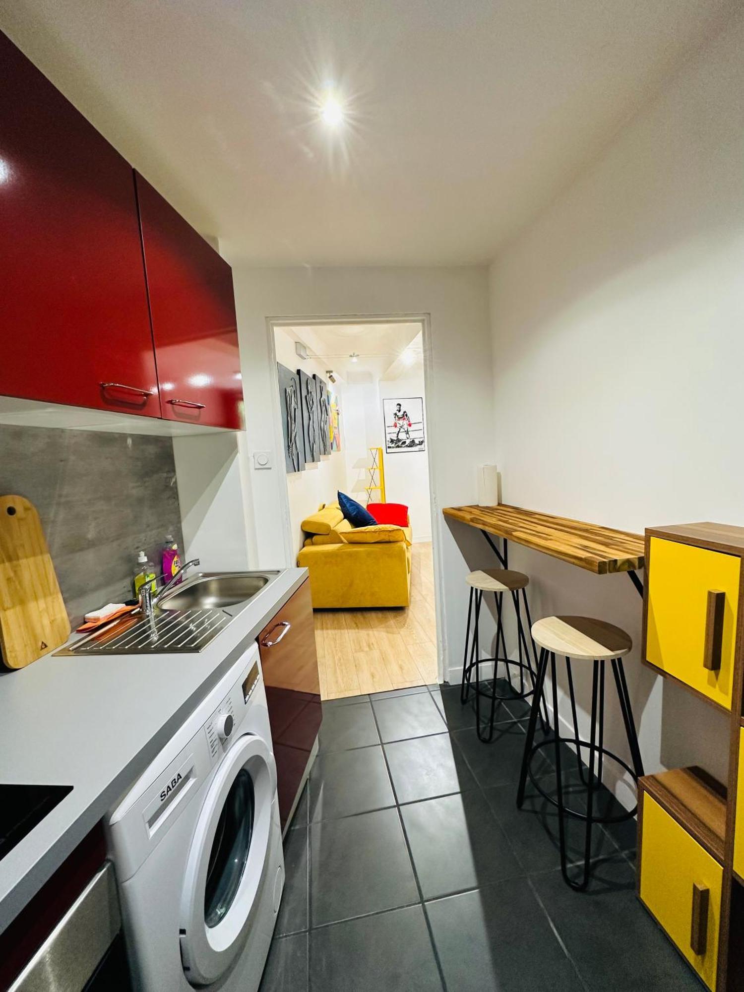 Pop Appart Appartement Artiste Configure En Galerie Dart A 200 M Du Centre Ville Avec Parking Prive Et Securise Gratuit Dans Copropriete أفينيون المظهر الخارجي الصورة